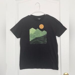 Old Navy Graphic T-Shirt